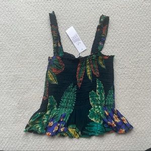 🏷🚨ALL ITEMS $6 or less BUY 2 get 1 FREE! 🚨🏷 
Tank top Tropical Vibe Black